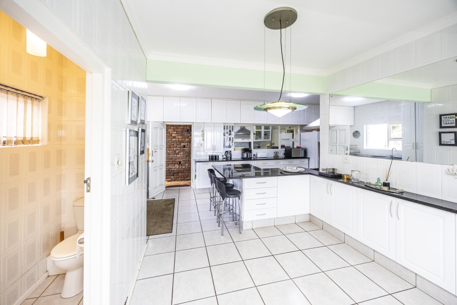 4 Bedroom Property for Sale in Cintsa East Eastern Cape